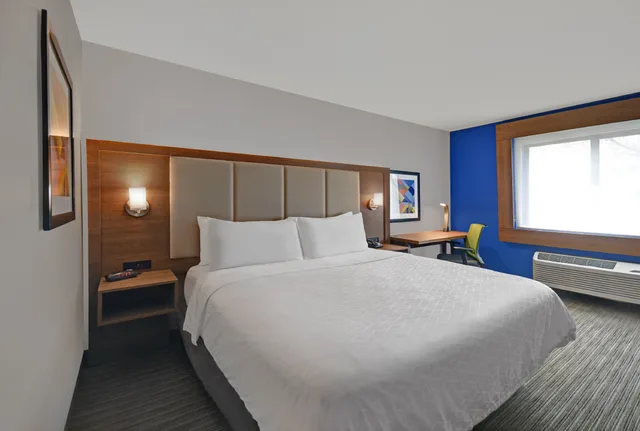 غرفة بسرير كوين لذوي الإعاقة، Holiday Inn Express Marshall 1/2