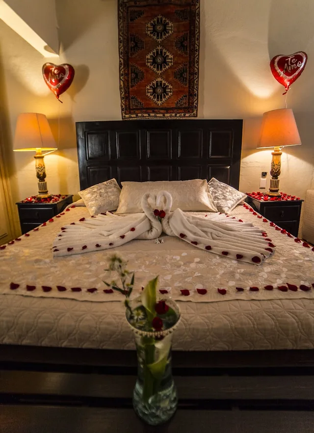 غرفة جونيور بسرير كينج بإطلالة على الفناء، Villa Mirasol Hotel 1/4
