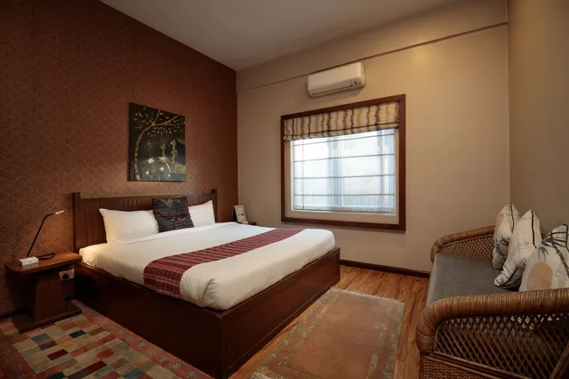 Garden, Apartment, King Bed، Shaligram Hotel 1/2