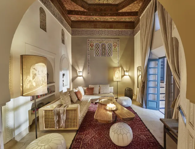 جناح سوبيريور بسرير كينج، Ryad Dyor 6/10