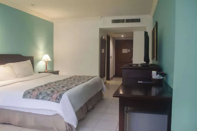 غرفة بريميوم بسرير كينج، Hotel Faranda Express Puerta Del Sol Barranquilla, A Member of Radisson Individuals 2/10