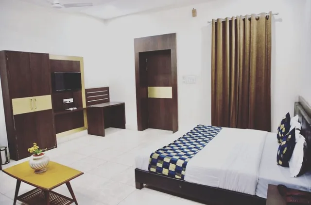Oyo 7880 Hotel Navrang، Kota 19/28