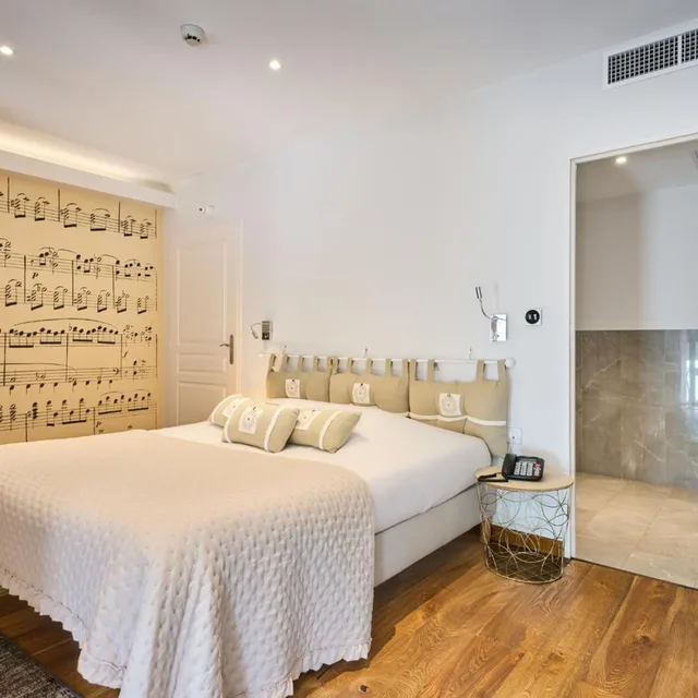 Theme، The Originals City, Hotel de la Balance, Montbeliard 10/10