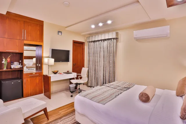 غرفة سوبيريور بسرير مزدوج، Avari Xpress Faisalabad 3/9