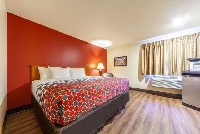 Upgrade, King Bed، Econo Lodge Sioux Center 2/3