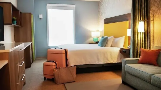 جناح استوديو بسرير كينج مع أريكة، Home2 Suites by Hilton Edinburg 1/5