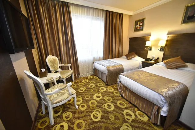Standard, Twin Beds, IMPERIAL PALACE HOTEL 4/9