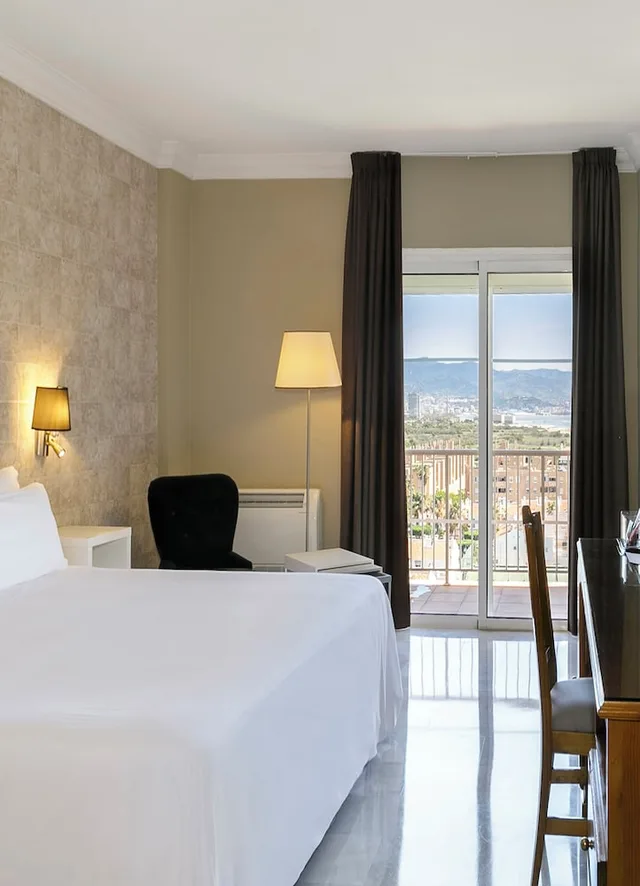 جناح جونيور بسريرين كوين، Sol Guadalmar Malaga 2/4