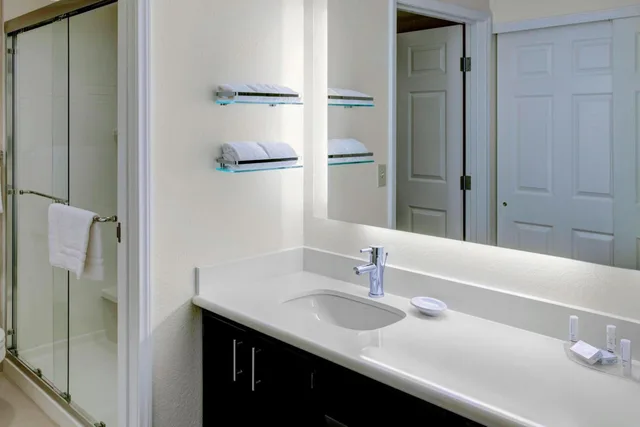 Studio, King Bed, Sofa, Bathtub, Large, Accessible, Residence Inn Cleveland Independence 3/4