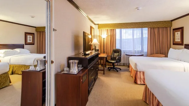 غرفة قياسية بسرير مزدوج، Delta Hotels by Marriott San Jose Aurola 3/3