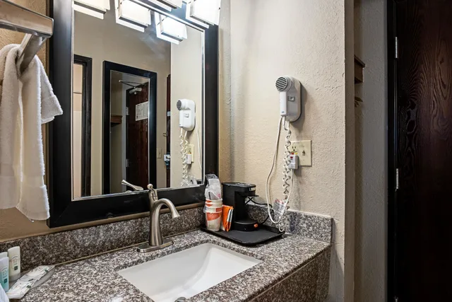 غرفة قياسية بسرير كينج، Quality Inn Galesburg near US Highway 34 and I-74 4/5