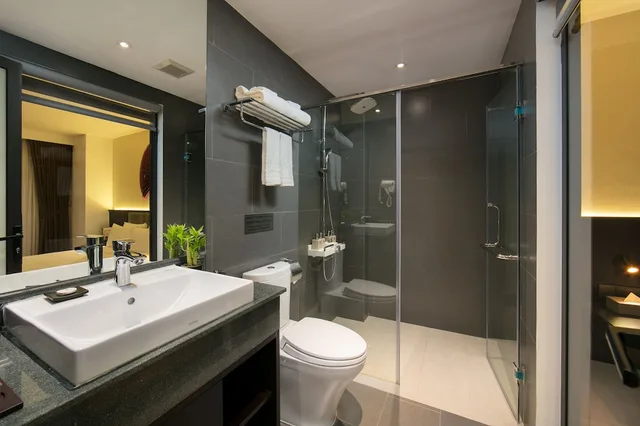 غرفة تنفيذية ثلاثية بسرير كوين بإطلالة على المدينة، Hanoi Fiesta Hotel & Spa 3/4