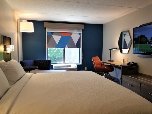غرفة قياسية بسرير كينج، Holiday Inn Express Apex Raleigh 5/8
