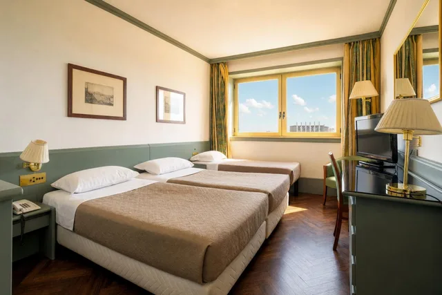 غرفة سوبيريور ثلاثية بسرير كوين وسرير فردي، Shg Hotel Catullo 2/4