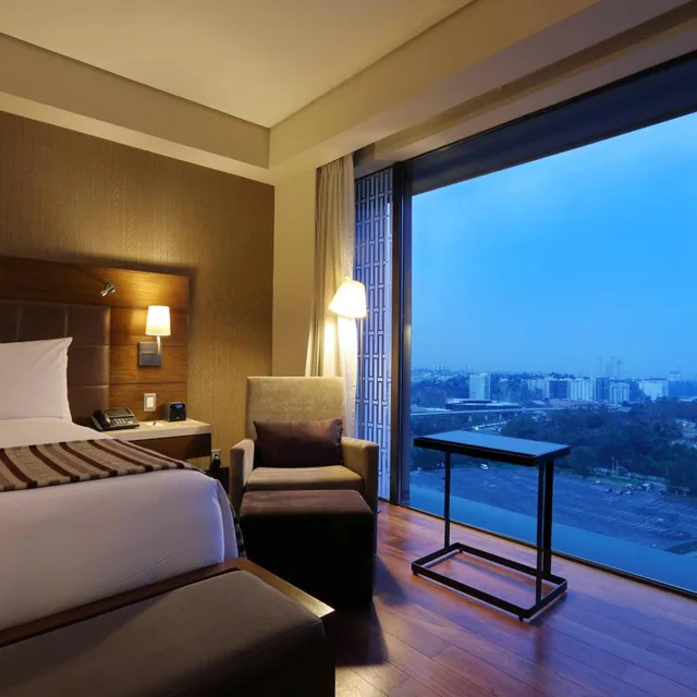 Guest Room, King Bed, City View, Executive Level، JW Marriott Hotel Mexico City Santa Fe 6/10