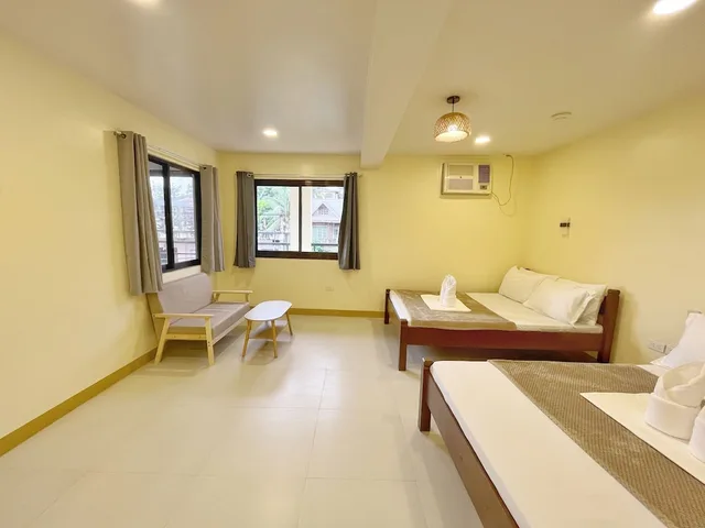 Super, Deluxe, 2 Queen Beds، Zuric Pension Coron 2/6