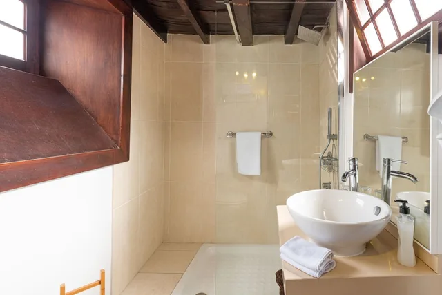 جناح ديلوكس بسريرين منفصلين بشرفة مع أريكة، ISLA BAJA SUITES 9/10