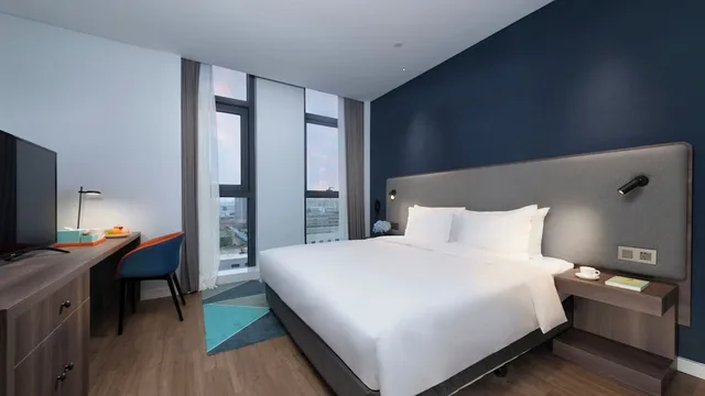 Standard, King Bed, City View, Extra Floor Space، Holiday Inn Express Nanjing Dongshan 3/4