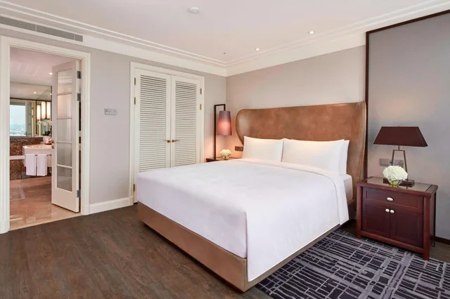 Griffin, Suite, King Bed, Jw Marriott Seoul 1/6