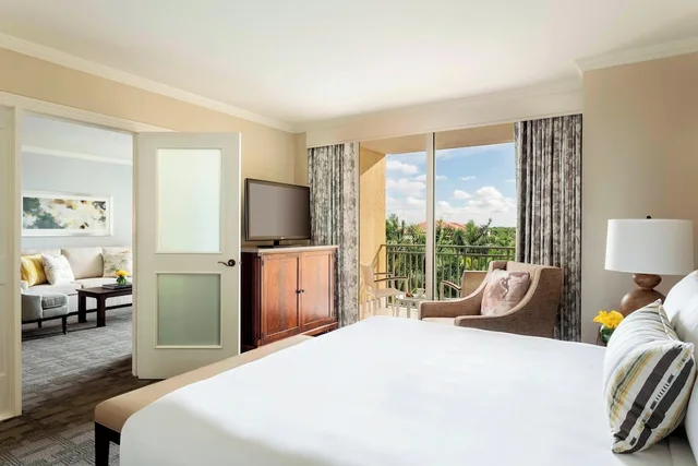 1 Bedroom, King Bed, Resort View, Sofa, Accessible, The Ritz-Carlton Naples, Tiburon 1/3