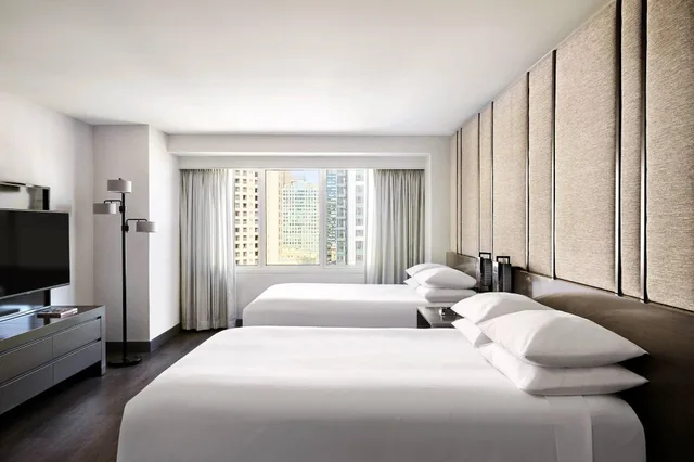 جناح جونيور بسريرين مزدوجين، San Francisco Marriott Marquis 1/3