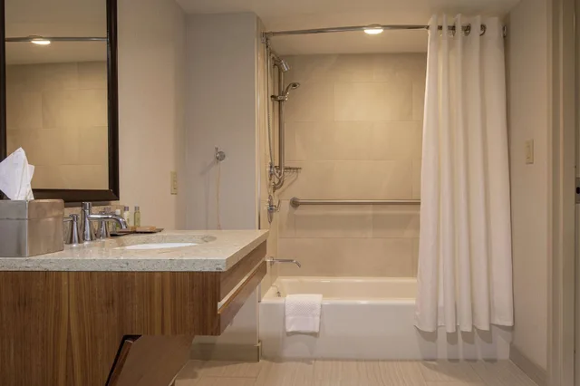 جناح بسريرين مزدوجين لذوي الإعاقة، Doubletree By Hilton Pittsburgh Greentree 7/8