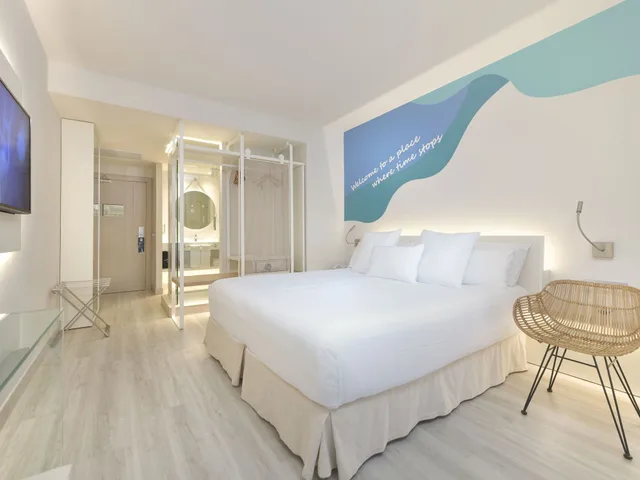 غرفة مفردة بسريرين منفصلين، Amare Beach Hotel Ibiza - Adults Only 4/8