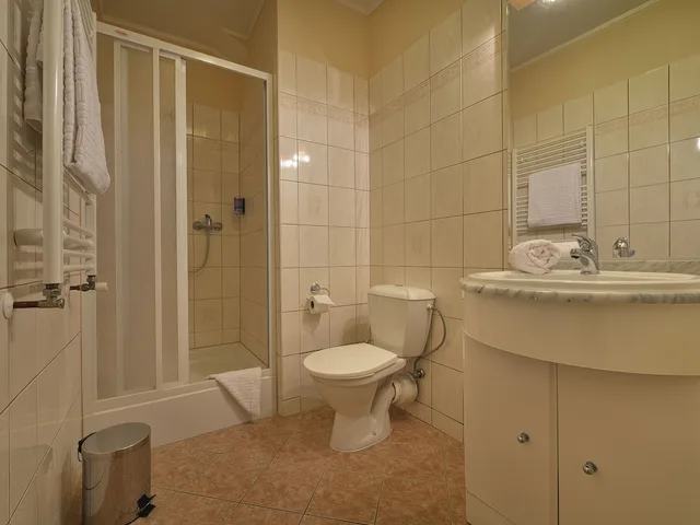 غرفة بسرير مزدوج، Ea Mozart Hotel 2/3