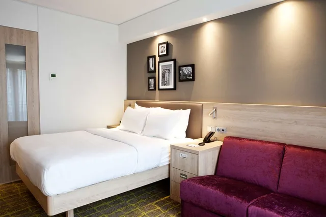 غرفة عائلية بسرير كوين، Hampton By Hilton Dortmund Phoenix See 2/3