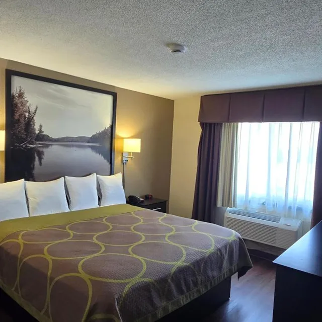 غرفة بسرير كوين لذوي الإعاقة، Super 8 By Wyndham Rogers Minnesota 1/10