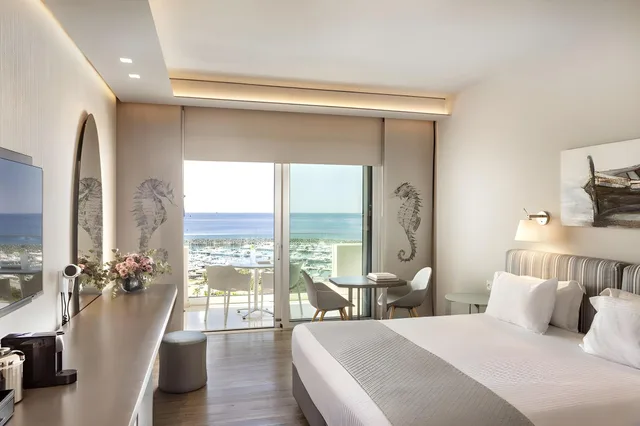 Imperial, King Bed, Marina View، St Raphael Resort and Marina 1/3