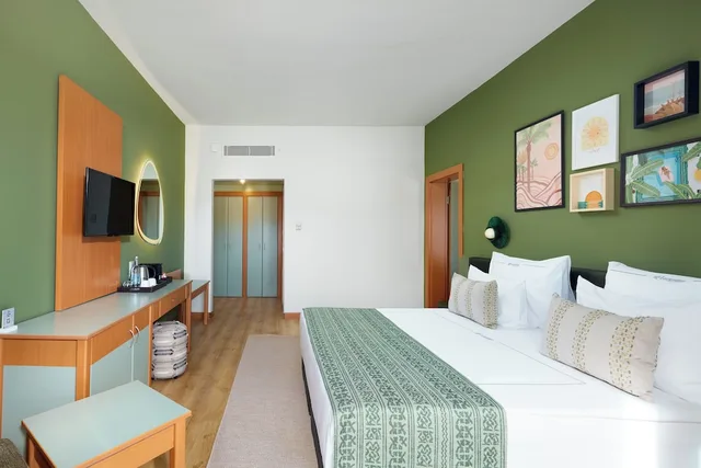 Connecting, Family, 1 Single and 2 Double Beds، TT HOTELS HYDROS CLUB 1/7