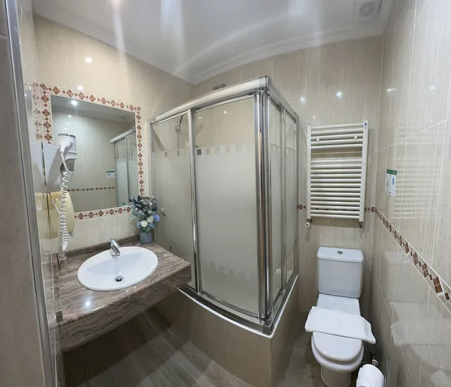 غرفة بسرير مزدوج، Hostal Sol Square Madrid 6/9