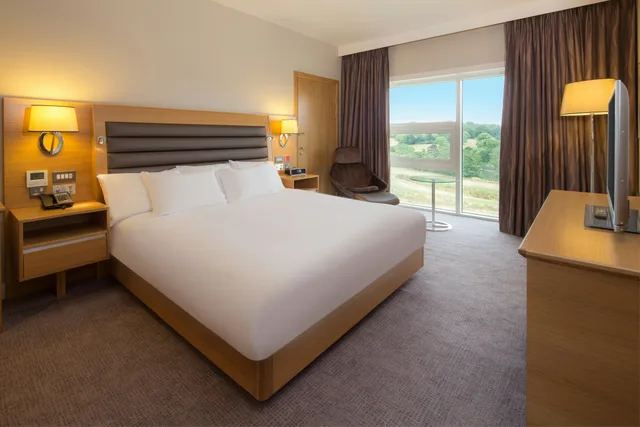 Deluxe, King Bed, Hilton At St Georges Park Burton upon Trent 1/5
