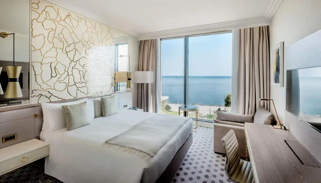 غرفة بسرير مزدوج بإطلالة على البحر، Marriot Baku Boulevard Hotel 4/8