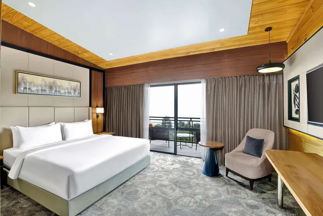 غرفة ديلوكس بسريرين منفصلين بشرفة، Radisson Blu Resort Dharamshala 2/10