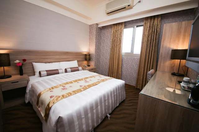 Room, Double Bed, Unique Holiday Hotel 1/4