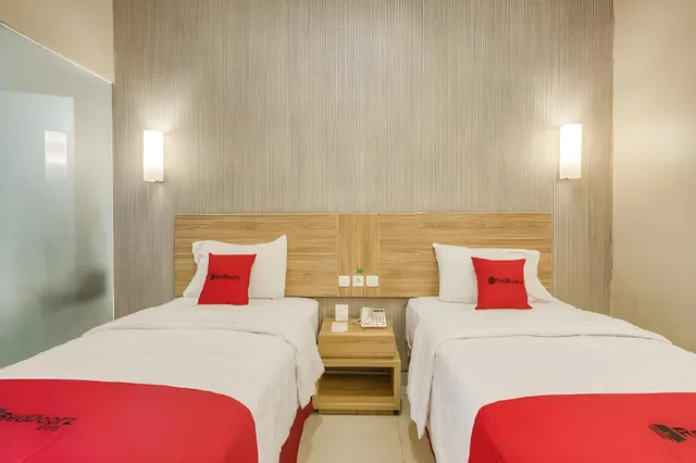 غرفة ديلوكس بسريرين منفصلين، Zen Rooms Wadung Asri 1/2