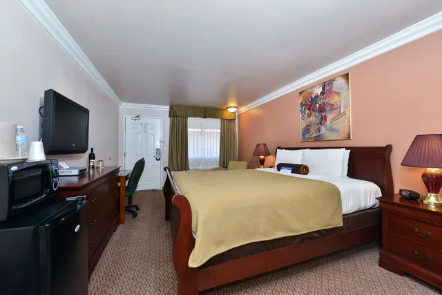 غرفة ديلوكس بسرير كينج، Americas Best Value Inn And Suites San Francisco Airport North 1/5