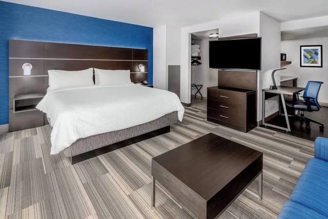 جناح بسرير كينج مع أريكة، Holiday Inn Express And Suites Deadwood Gold Dust Casino 1/4