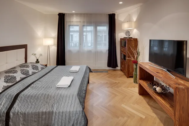 شقة بسريرين كوين بغرفتين، OLD TOWN SQUARE APARTMENTS 8/10