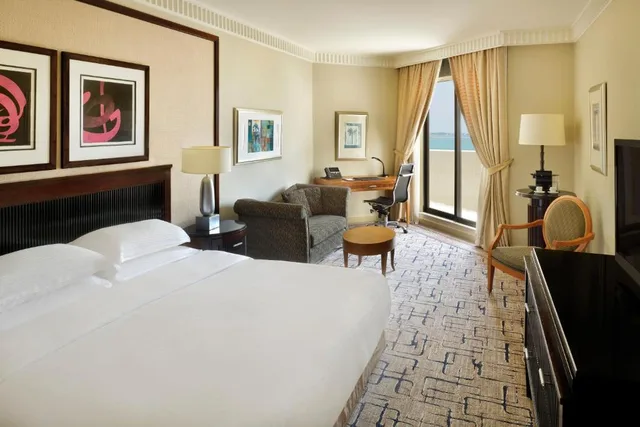 غرفة بريميوم، فندق انتركونتيننتال - جدة(Intercontinental Jeddah) 2/4