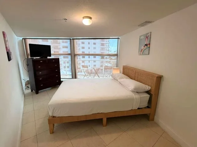 Presidential, Loft, 1 Double and 3 Queen Beds، Girasole Apartments 1/7