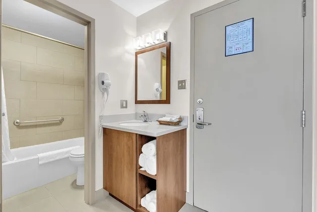 غرفة تنفيذية بسريرين مزدوجين، Motel Adam 5/6