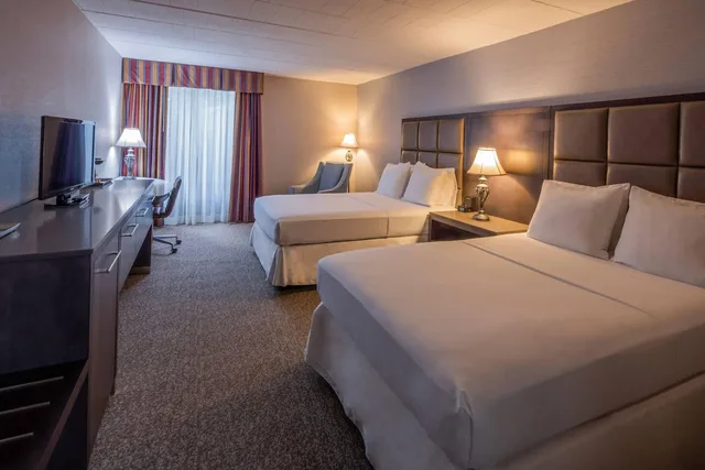 غرفة بسريرين مزدوجين، Radisson Hotel Hauppauge-Long Island 1/4