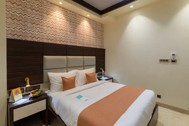 غرفة قياسية بسرير كينج، Royal Rawal - Luxury Boutique Hotel 2/4