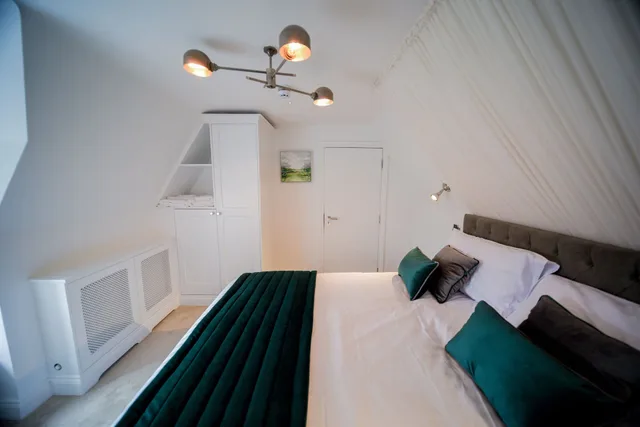Prince, Double Bed، The Strand Hotel 1/7