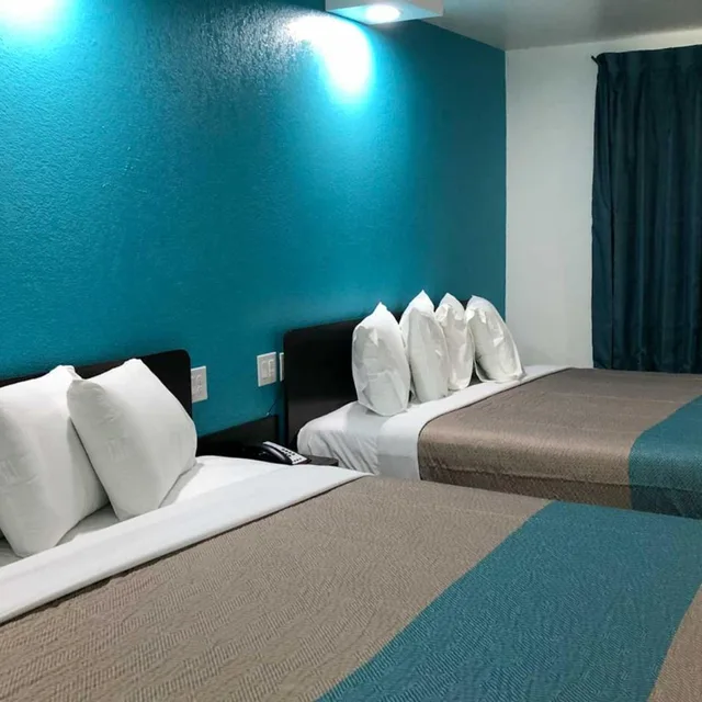 Room, 2 King Beds, Motel6 Temple, TX 5/10