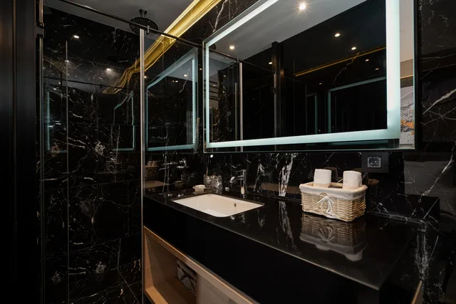 غرفة كومفورت بسرير مزدوج، Maccani Luxury Suites 3/3