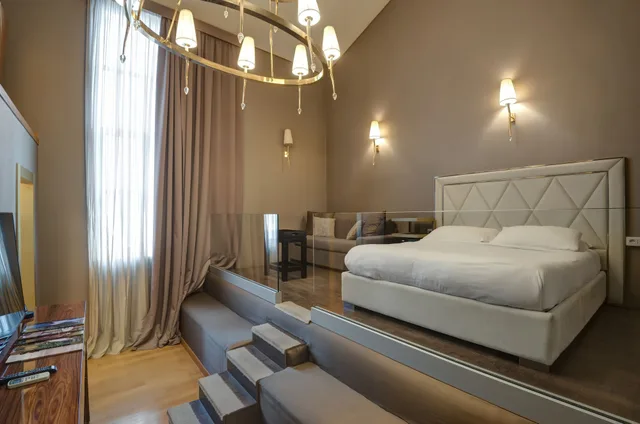 شقة فاخرة بسريرين كينج بإطلالة على المدينة بـ3 غرف نوم مع أريكة، Penthouse Suite Rome 1/5